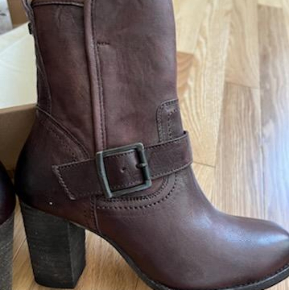 ๐HP๐ฅณ NIB!! Trask Becca Brown Leather Boots - Picture 9 of 9
